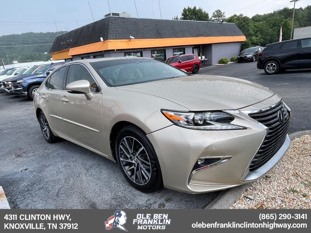 2016 LEXUS ES