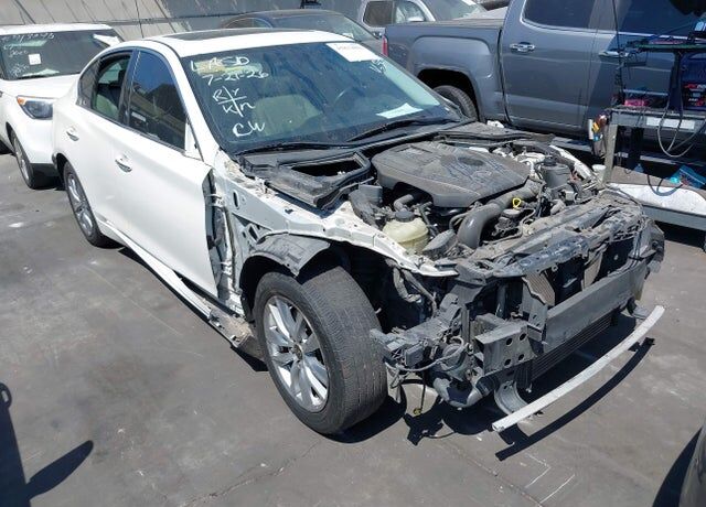 2016 INFINITI Q50