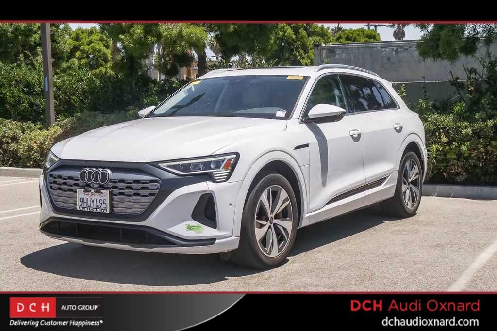 2024 AUDI Q8