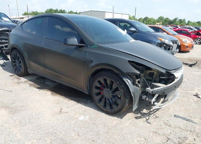 2022 TESLA Model Y