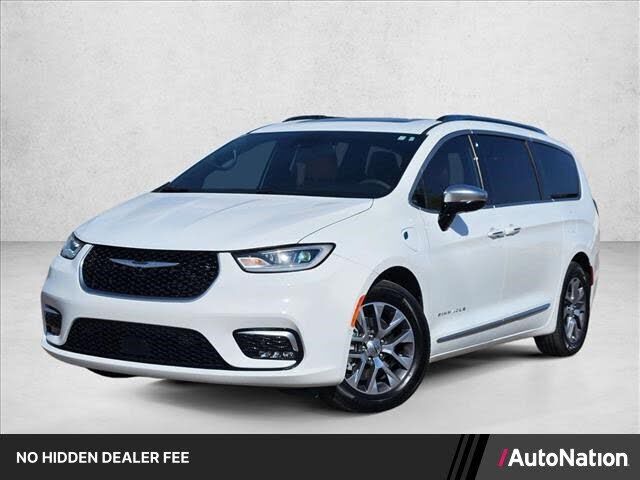2023 CHRYSLER Pacifica