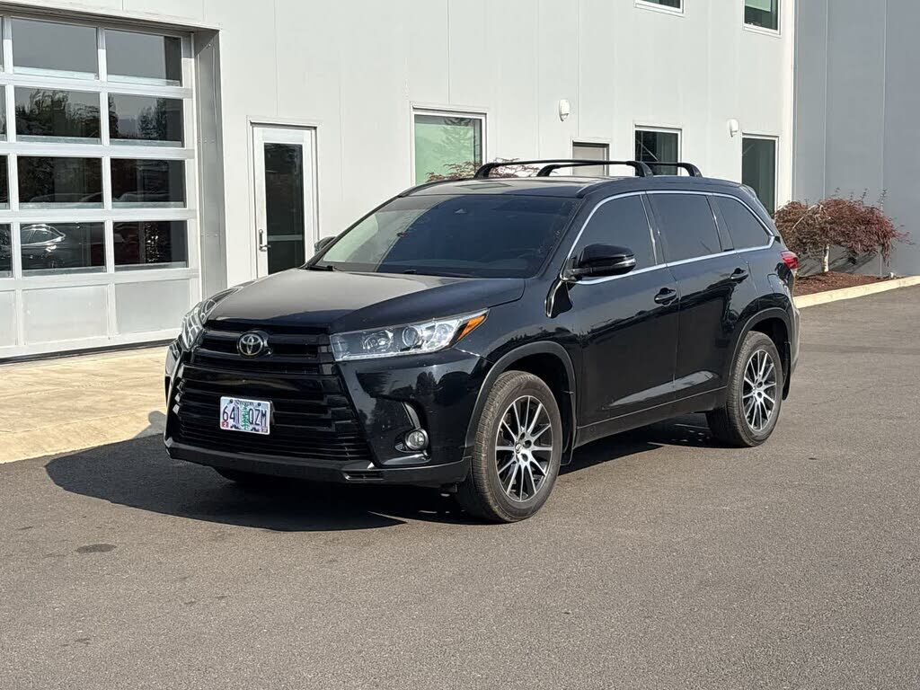 2017 TOYOTA Highlander