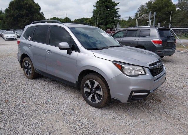 2017 SUBARU Forester