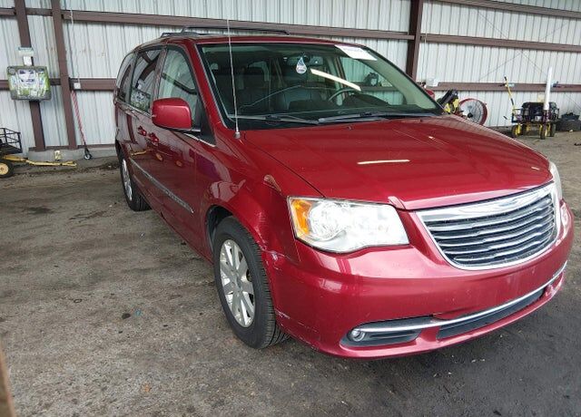 2016 CHRYSLER Town and Country