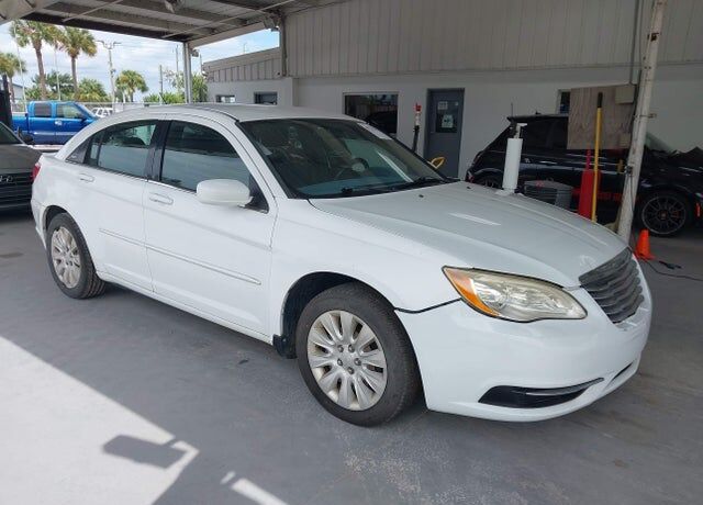 2012 CHRYSLER 200