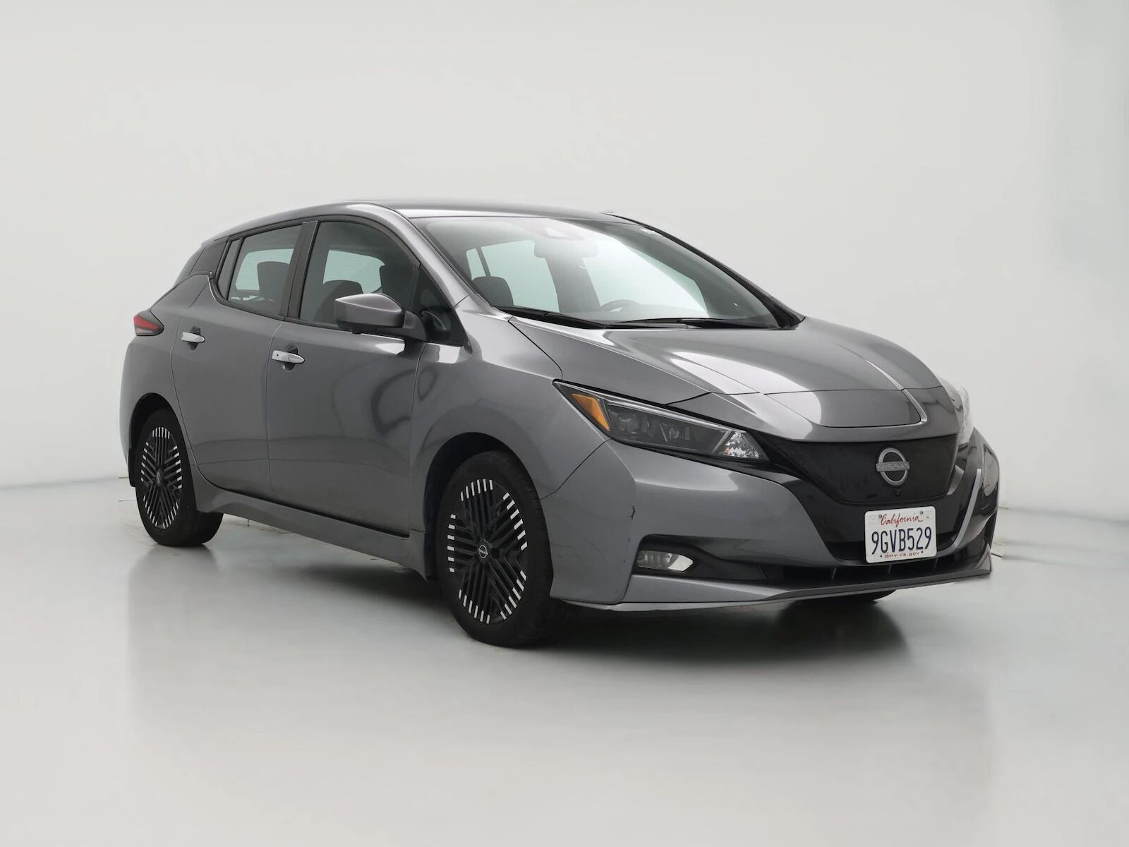 2023 NISSAN Leaf