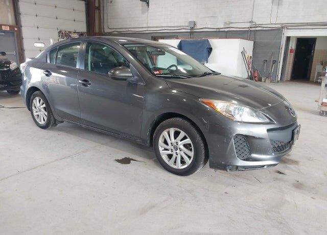 2013 MAZDA Mazda3