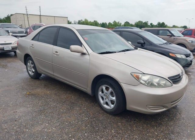 2004 TOYOTA Camry