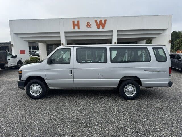 2008 FORD E-350