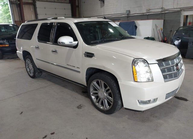 2011 CADILLAC Escalade