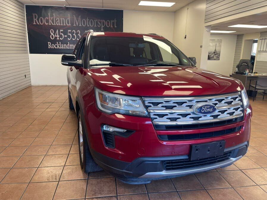 2018 FORD Explorer