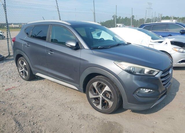 2017 HYUNDAI Tucson