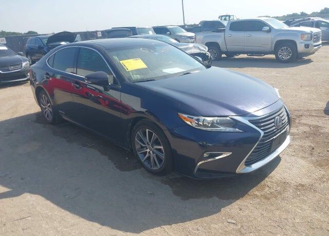 2016 LEXUS ES