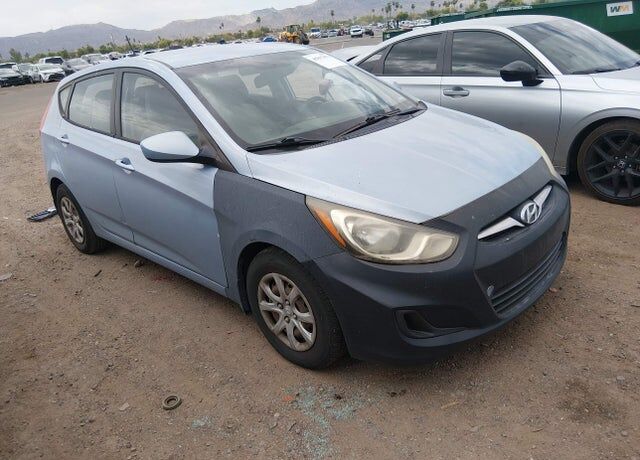 2012 HYUNDAI Accent