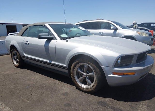 2005 FORD Mustang