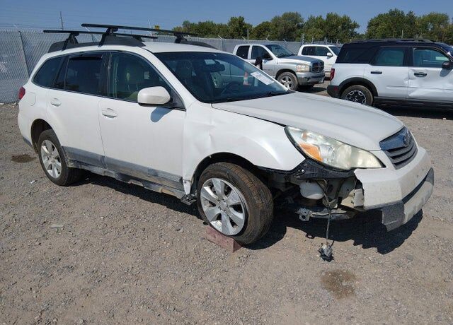 2011 SUBARU Outback