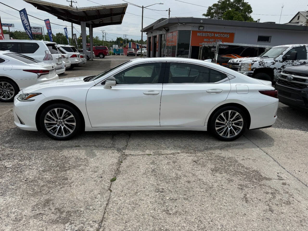 2020 LEXUS ES