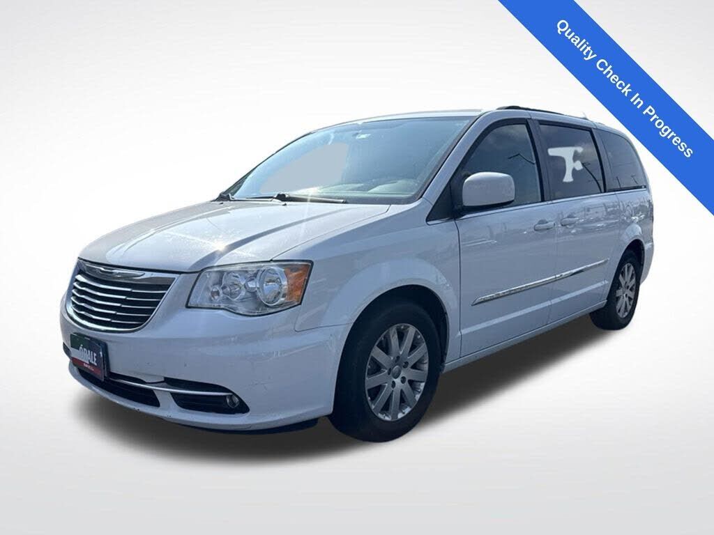 2016 CHRYSLER Town and Country