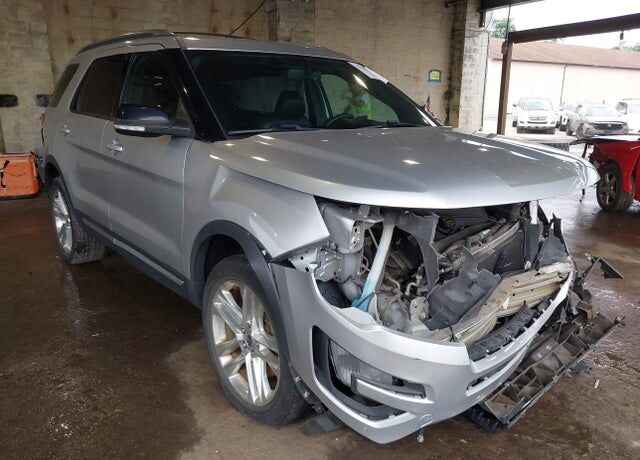 2017 FORD Explorer