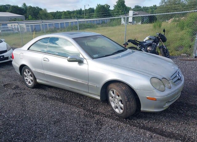 2004 MERCEDES-BENZ CLK-Class