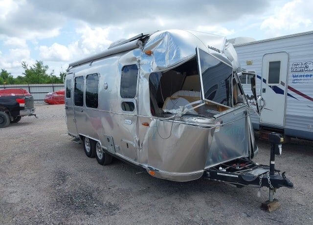 2021 AIRSTREAM Flying Cloud