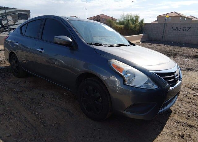 2019 NISSAN Versa