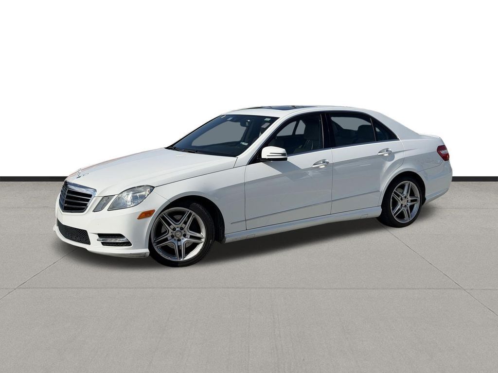 2013 MERCEDES-BENZ E-Class