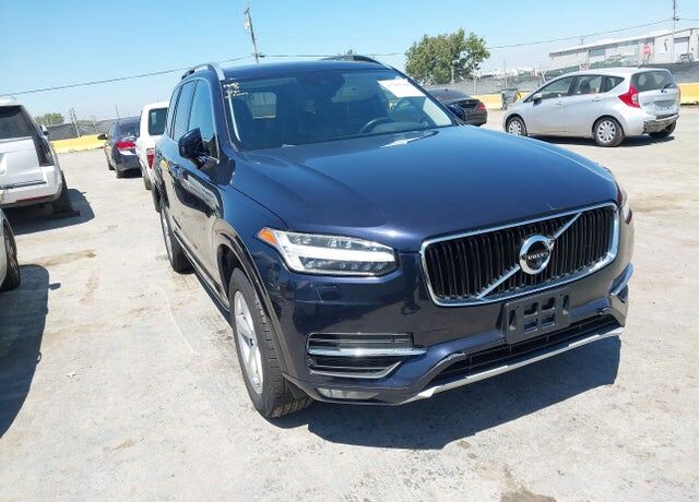 2017 VOLVO XC90