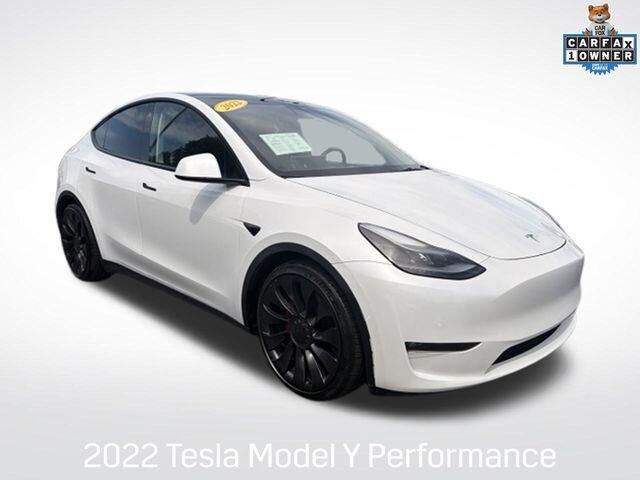 2022 TESLA Model Y