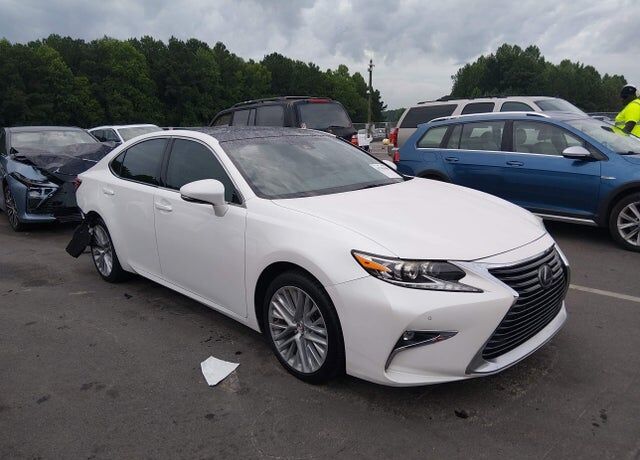 2016 LEXUS ES