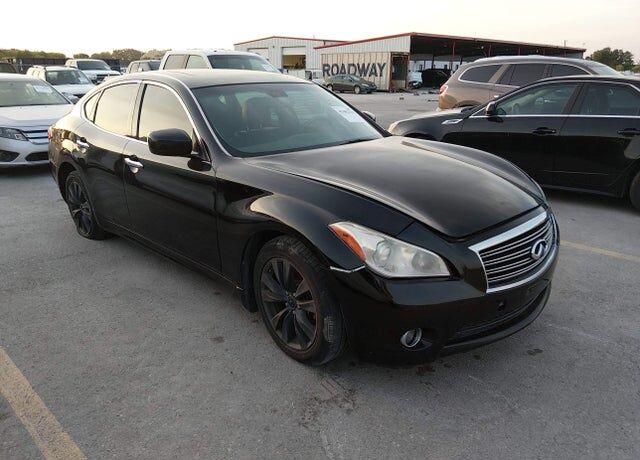 2013 INFINITI M37