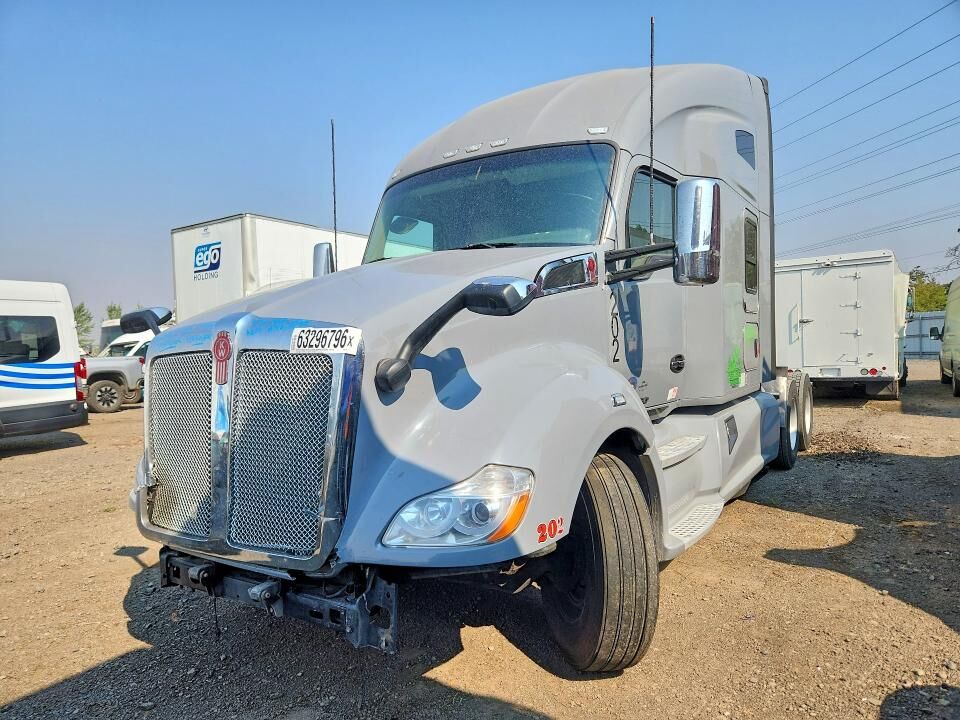 2022 KENWORTH T680