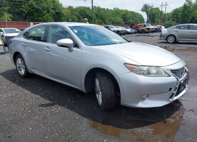 2013 LEXUS ES
