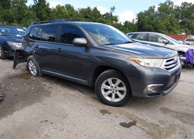 2013 TOYOTA Highlander