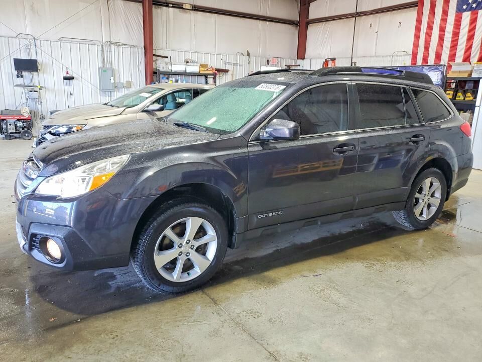 2013 SUBARU Outback