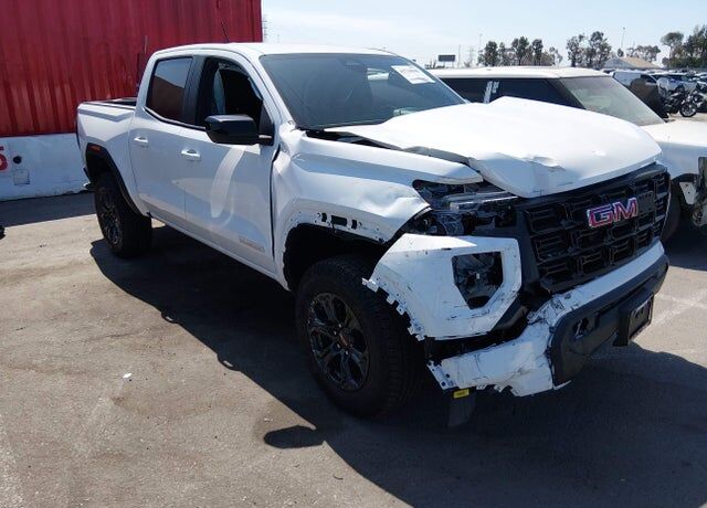 2025 GMC Canyon