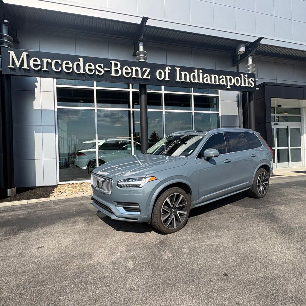 2023 VOLVO XC90