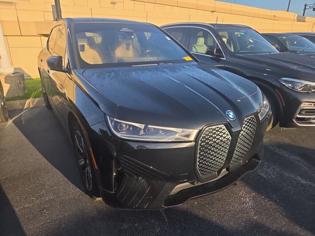 2023 BMW ix