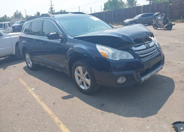 2014 SUBARU Outback