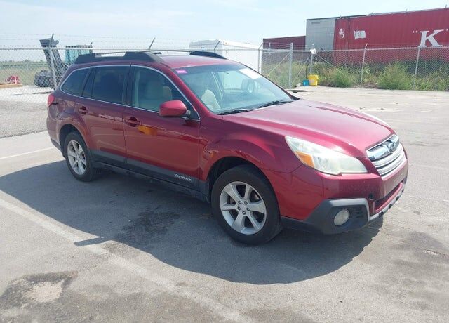 2013 SUBARU Outback