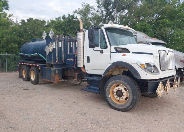 2008 INTERNATIONAL SF647