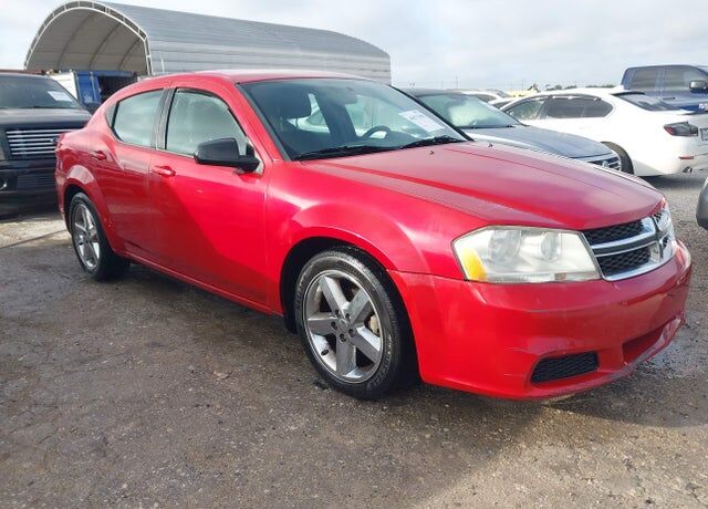 2013 DODGE Avenger