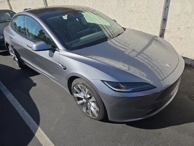 2025 TESLA Model 3