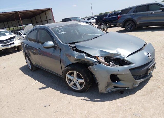2013 MAZDA Mazda3