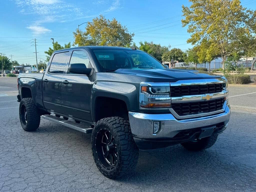 2018 CHEVROLET Silverado