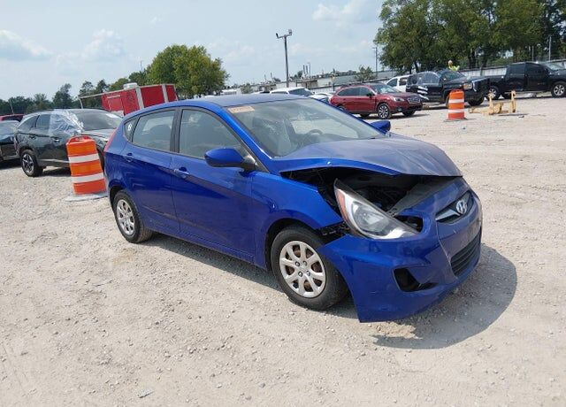 2013 HYUNDAI Accent