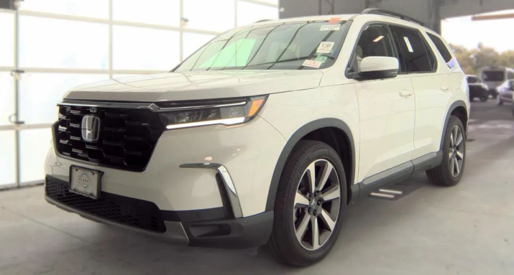 2023 HONDA Pilot