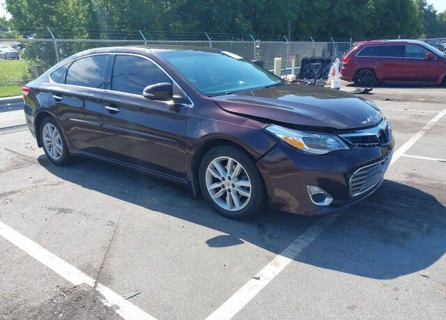 2013 TOYOTA Avalon