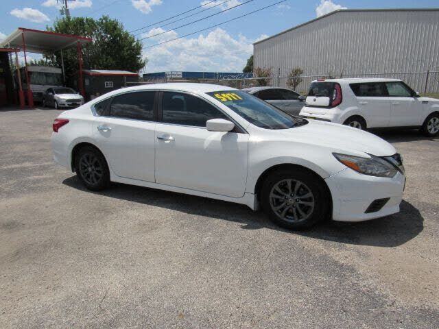 2017 NISSAN Altima