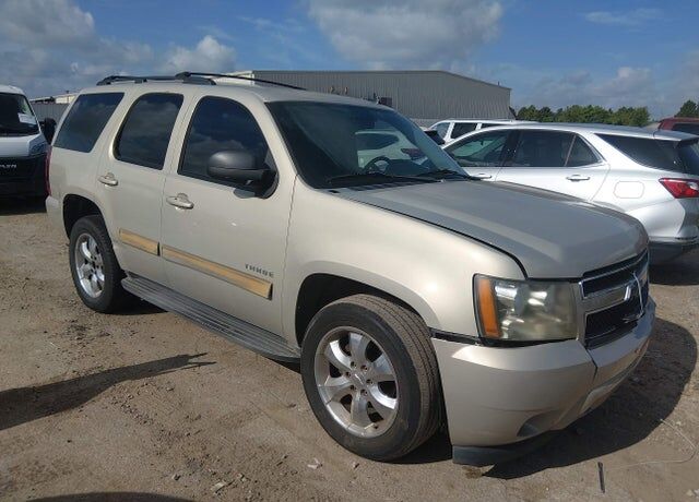 2011 CHEVROLET Tahoe